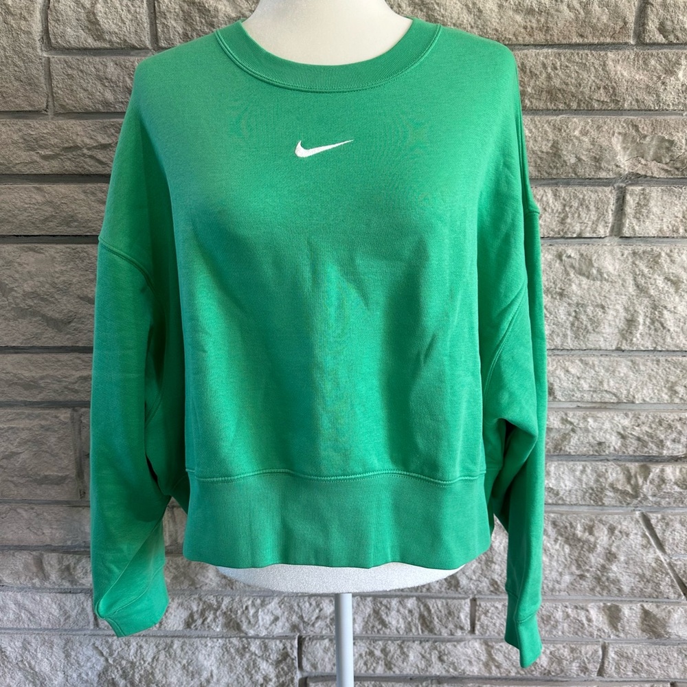 Nike Women's Sportswear Phoenix Fleece Oversized Crewneck Sweatshirt. Size XS